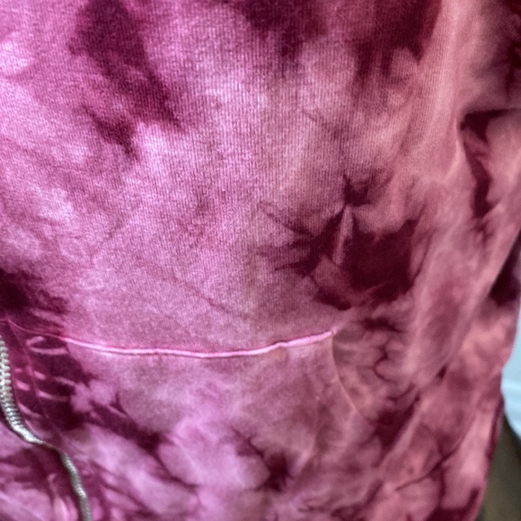 Baea tie dye hoodie. BNWT - Picture 4 of 5